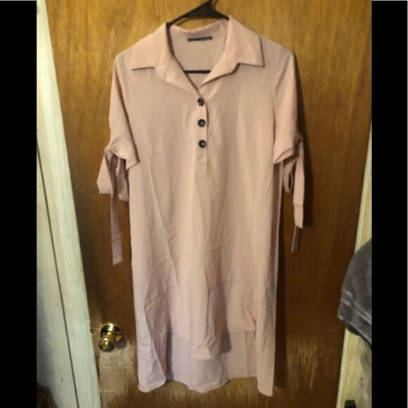 Size small - Picture 1 of 2